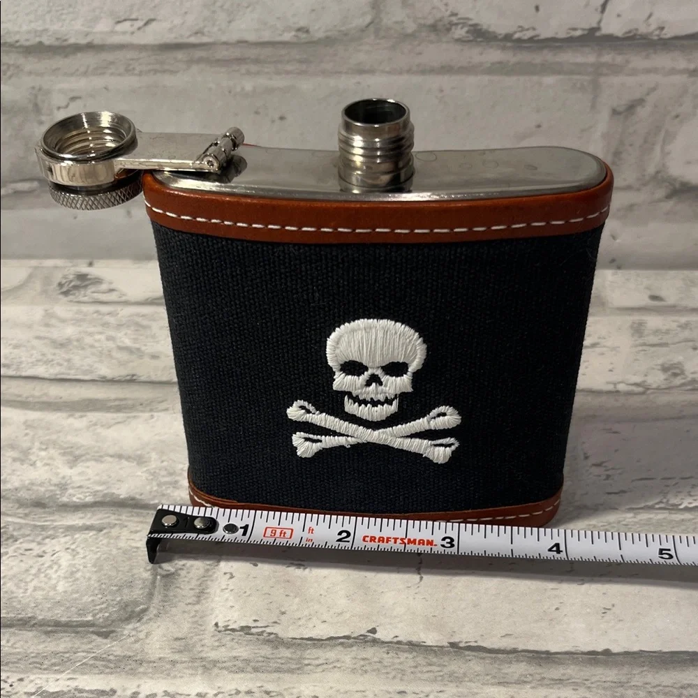 JT Spencer Black Skull & Crossbones Hip Flask with Brown Trim liquor